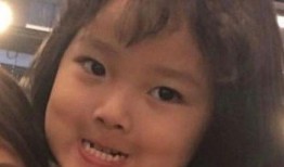 吃瓜现场眼神,眼神解码，揭秘人物内心世界