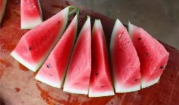 长沙步行街吃瓜,瓜果飘香，美食地图探秘