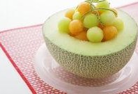 吃哈密瓜可以吃甘蔗吗,夏季水果搭配新主张