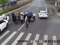 吃瓜与考试相撞,考试撞瓜更头疼