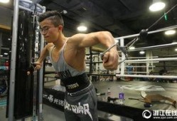 健美冠军吃瓜,揭秘健身背后的趣味生活