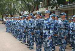 今日吃瓜 军训视频播放,吃瓜群众围观青春热血瞬间