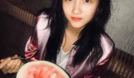 丑女吃瓜图片素材