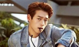 娱乐吃瓜男艺人,揭秘吃瓜男艺人背后的故事