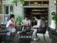 武汉路人吃瓜,路人围观“吃瓜”现场，一幕幕趣味横生