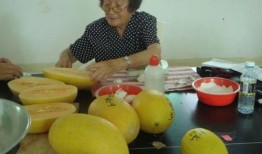 uki圈子吃瓜基地,揭秘吃瓜基地背后的精彩故事