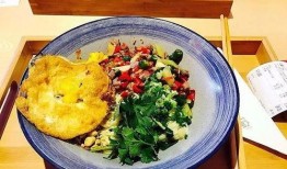 喝水吃饼吃瓜吃面吃人,饮水品饼，嚼瓜尝面，感悟生活百态