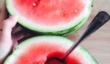 草莓吃瓜前线,揭秘娱乐圈最新热点事件